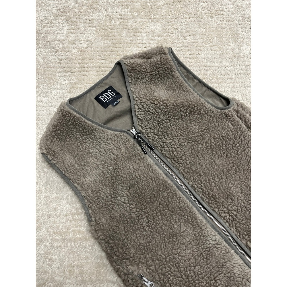 BDG Urban Outfitters Borg Sherpa Fleece Vest - Women's XS